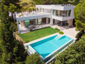 Amazing modern villa located mins from beach RDR234